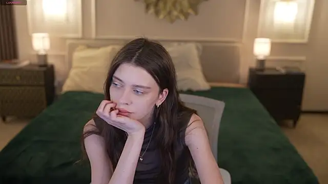 Regina_Sweet054 Show Webcam