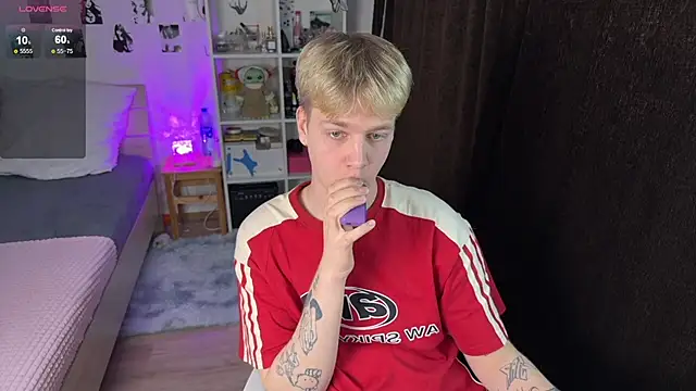 olivertastyn Live XXX chat