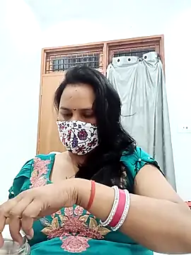 Payal-bhabhi07 Adlı Modelin Canlı XXX Sohbeti