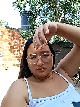 Czat XXX na żywo – young_dairy01