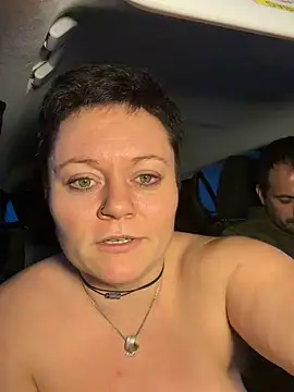 Hairyminka – Naživo XXX chat