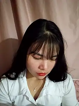 Mylove-here Adlı Modelin Canlı XXX Sohbeti