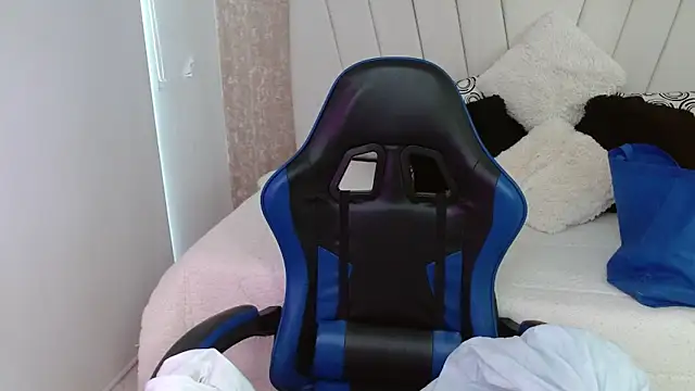 Chatroom XXX en direct de AliceSmity_