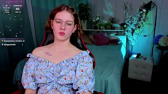 Mia_Mooore Adlı Modelin Canlı XXX Sohbeti