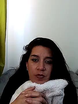 Gaby_milf01 Adlı Modelin Canlı XXX Sohbeti