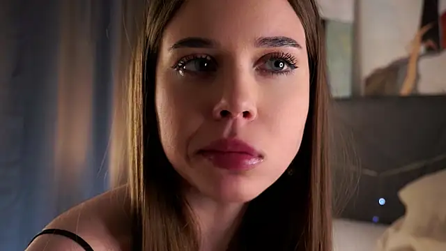 TishShazier Adlı Modelin Canlı XXX Sohbeti