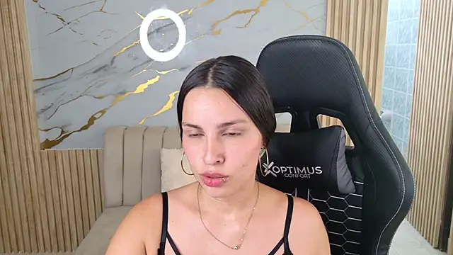 Nicoll_20 Adlı Modelin Canlı XXX Sohbeti