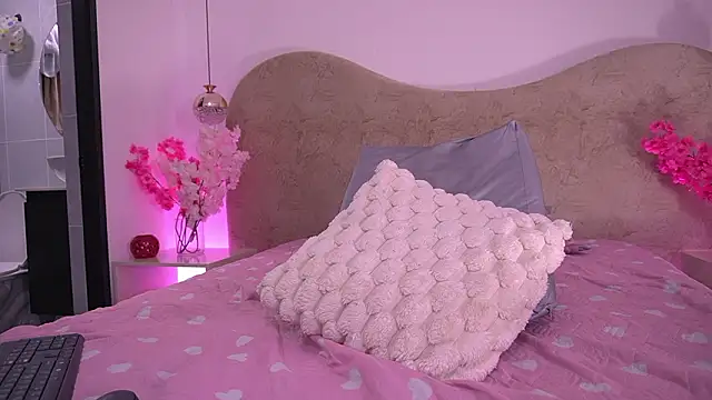 sarakaisy Chat XXX in diretta