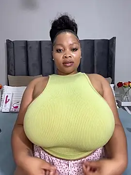 YummyEbonyTits webcam show