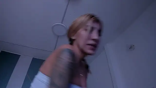 Swt_skinny_'s Live XXX Chat