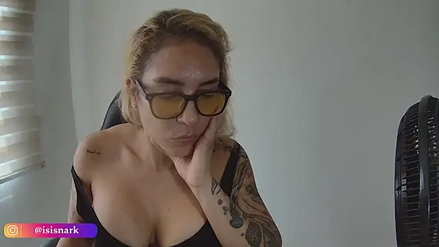 Czat XXX na żywo – ValkyriaRose