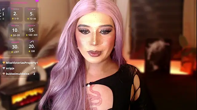 mslilly_croft Webcam show