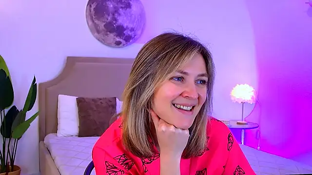 EmeraldGlow's Live XXX Chat