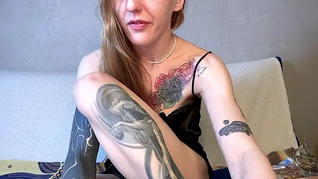 Chat +18 de sweet_little_angel_ ao vivo