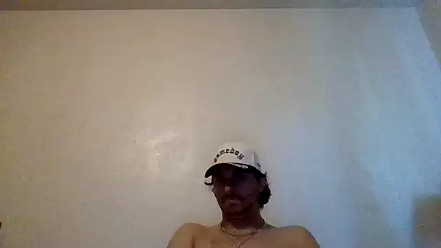 Tallhungandcloudy: διαδικτυακό σόου στην κάμερα