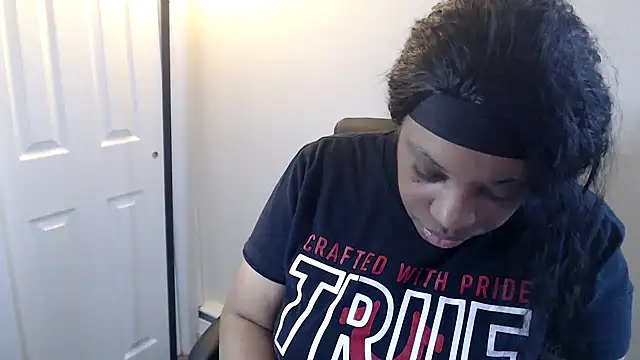 Czat XXX na żywo – Sexymona1218