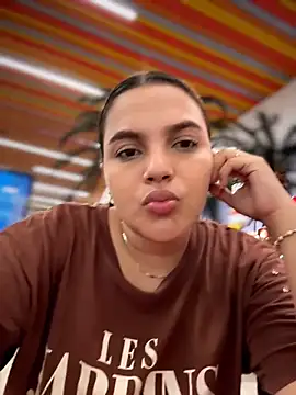 Colibri_xxx – Live XXX-chat