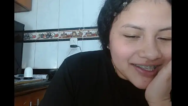 عرض كام Baby_dirt