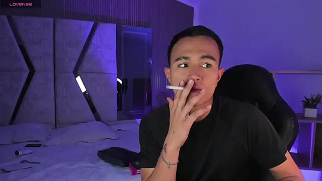 LiamDeep's Live XXX Chat