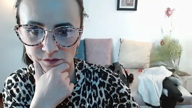 Chat XXX en directo de Juliana__lx