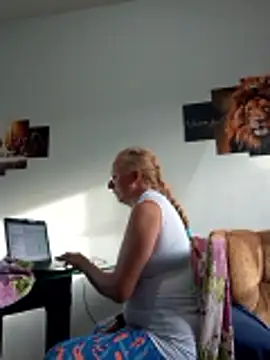 MILEIDE980: онлайн-секс-чат