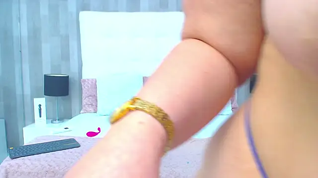 LeahMillerr 网络视讯表演