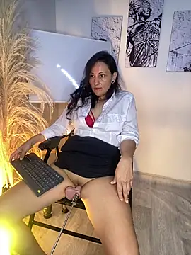 Miriam_milf: διαδικτυακό σόου στην κάμερα