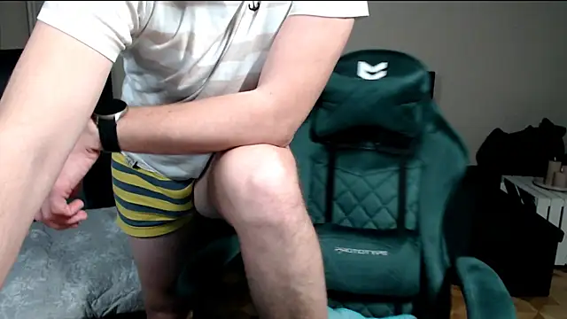 JoannaAndNeighbour Chat XXX in diretta