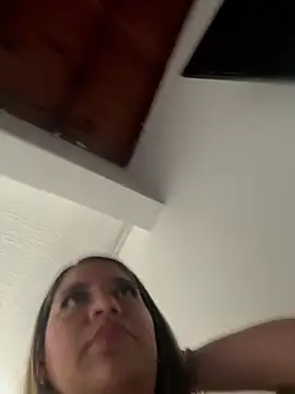 Онлайн чат XXX Amira_Malia