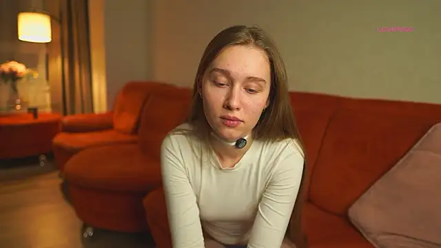 SharaNewbern's Live XXX Chat