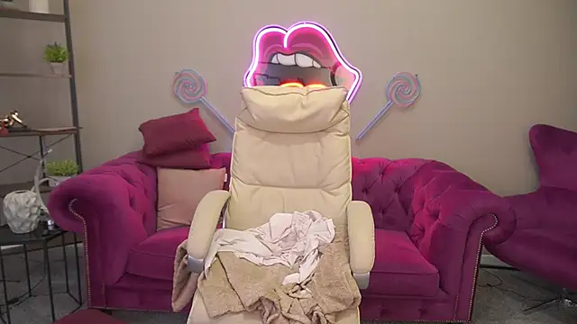 BellaLaPetit élő XXX-chatje