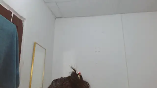 XXX chat uživo modela Thalian