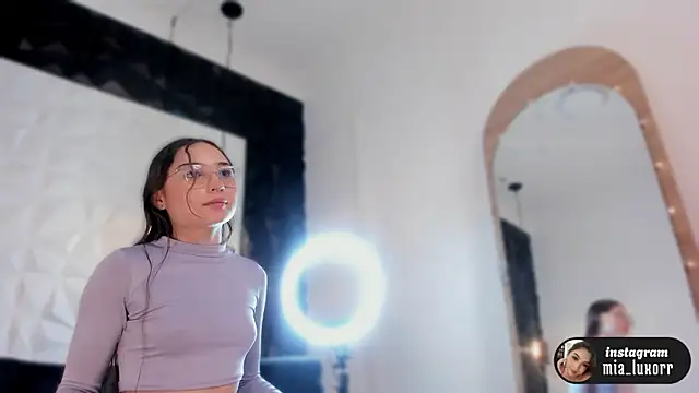 Chat XXX ao vivo de Mia_Luxor