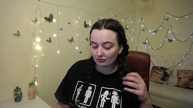 Chatroom XXX en direct de MilanaPrice