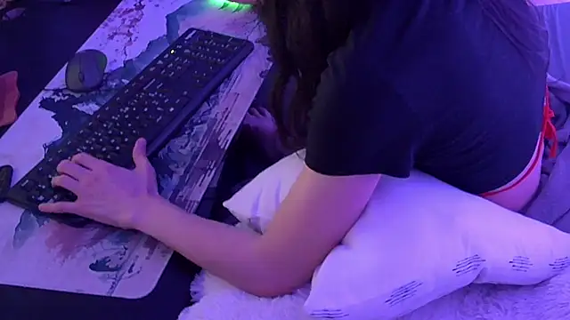 Živý XXX chat CeriseLapine