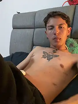 NaytonFreeman – Naživo XXX chat