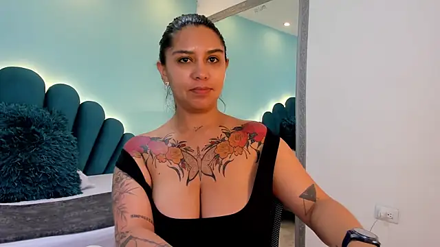 sharlott18 라이브 XXX 채팅