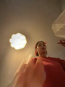 YourQueen18n Live XXX chat