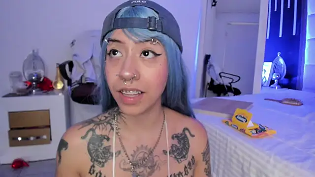 JuliMonroe19's Live XXX Chat