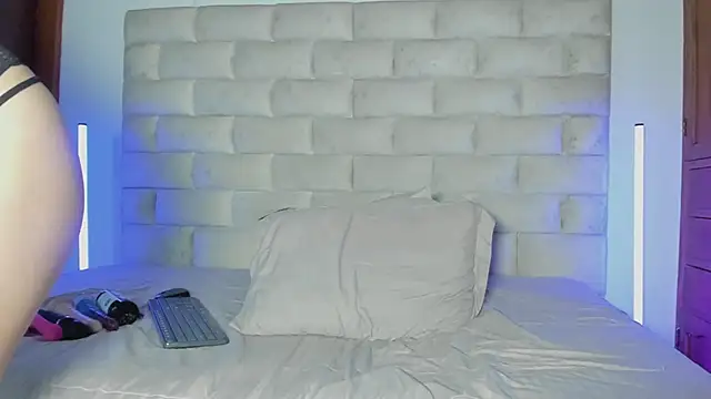 HollyGrey_ Adlı Modelin Canlı XXX Sohbeti