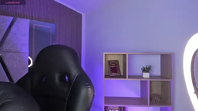 دردشة LiamDeep الجنسية المباشرة