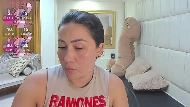 دردشة gaby_trent الجنسية المباشرة