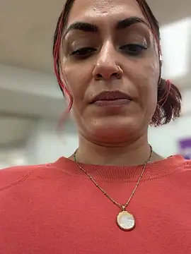 YourQueen18 Obrolan Langsung XXX