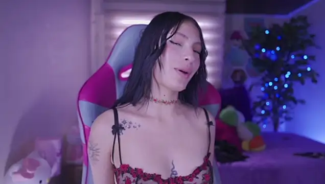 Rebecah_1のライブXXXチャット