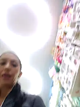 LunaZambrano's Live XXX Chat