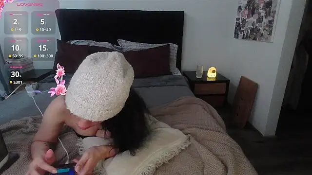 Jasmine_019 élő XXX-chatje