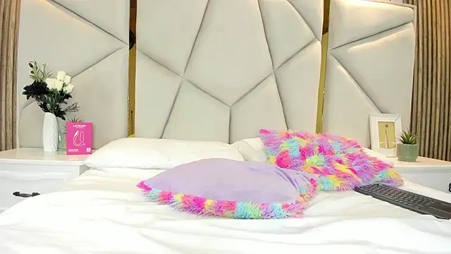 rebeca_brown_ Adlı Modelin Canlı XXX Sohbeti