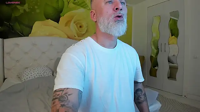 BlowMyXXL Webcam show