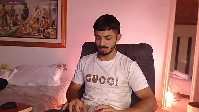 ArturoCardona_ Live XXX-chat