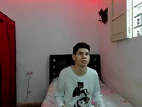 andrew_2811: απευθείας συνομιλία ΧΧΧ